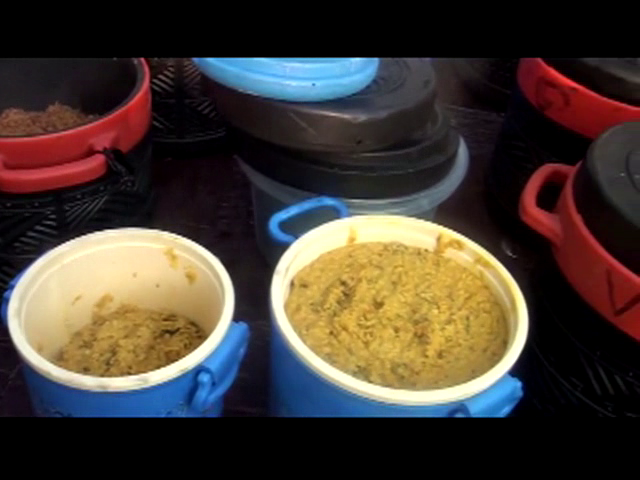 Ukwa porridge in two serving containers